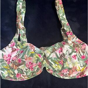 Victoria Secret Swim Bikini Top 38DDWhite Pink Green Floral NWOT Cup Underwire